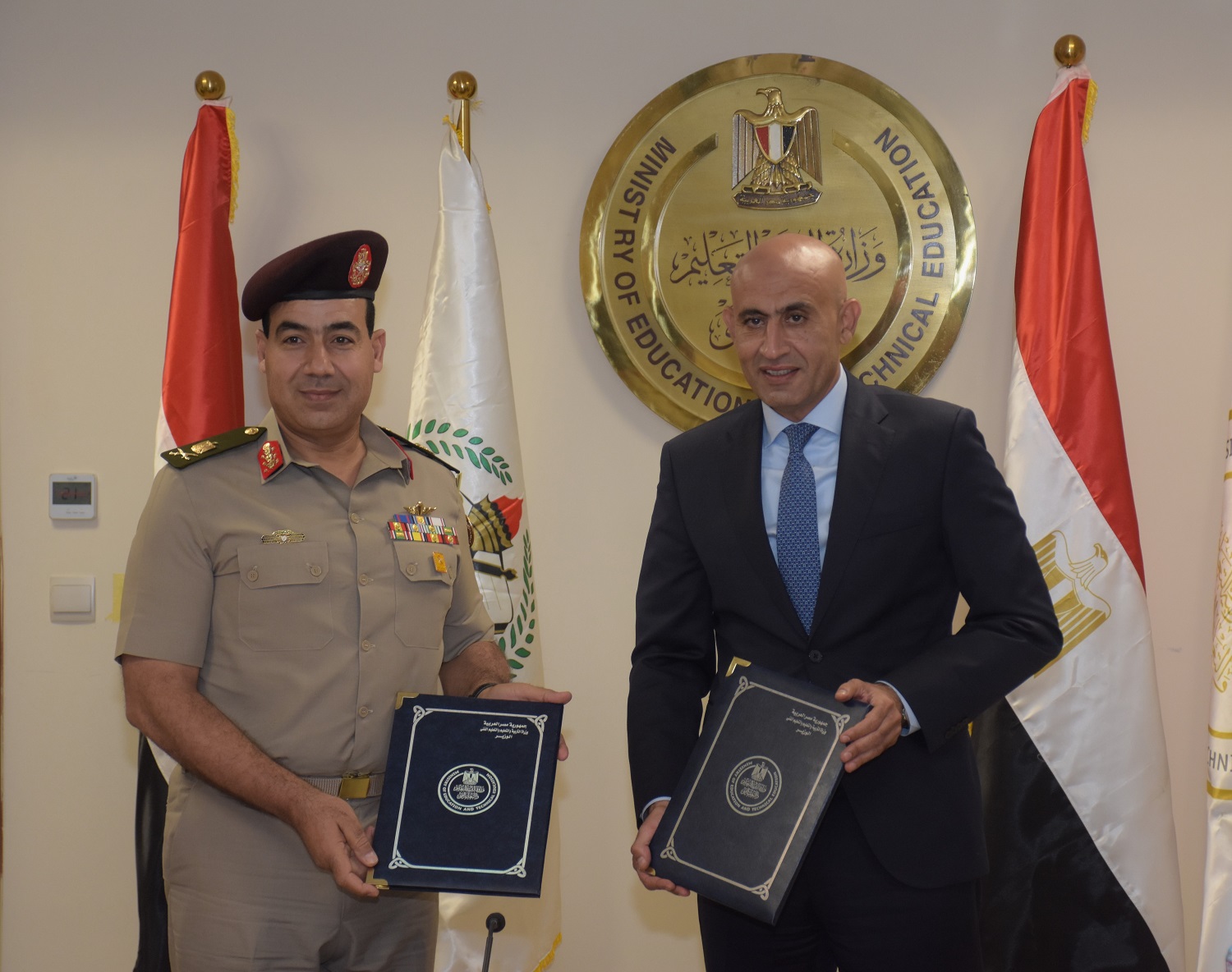قيادة قوات الدفاع الشعبى والعسكرى توقع بروتوكول تعاون مع وزارة التربية والتعليم والتعليم الفنى